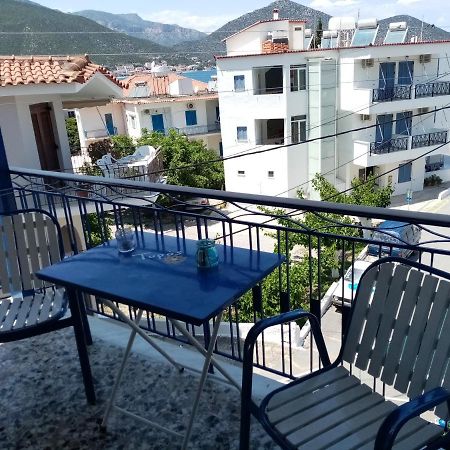 Kotsifas Rooms Tirós Екстериор снимка